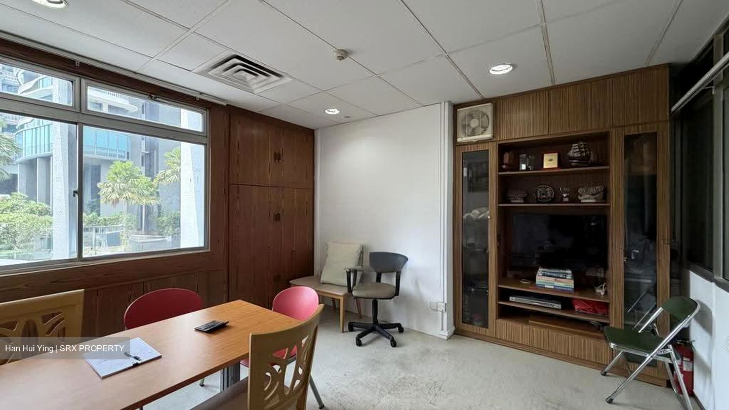 Golden Sultan Plaza (D7), Office #623532751